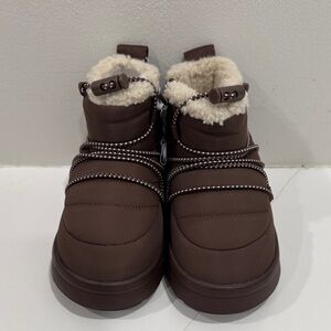 Zara Brown Kids Boots with Cream Lining